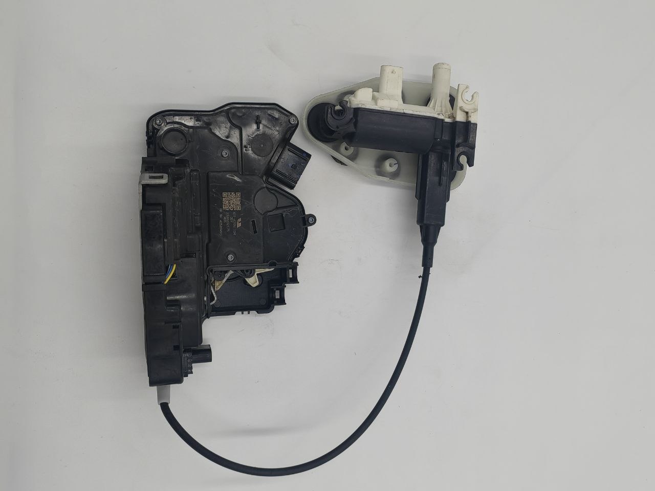 X01-62051104 thumbnail